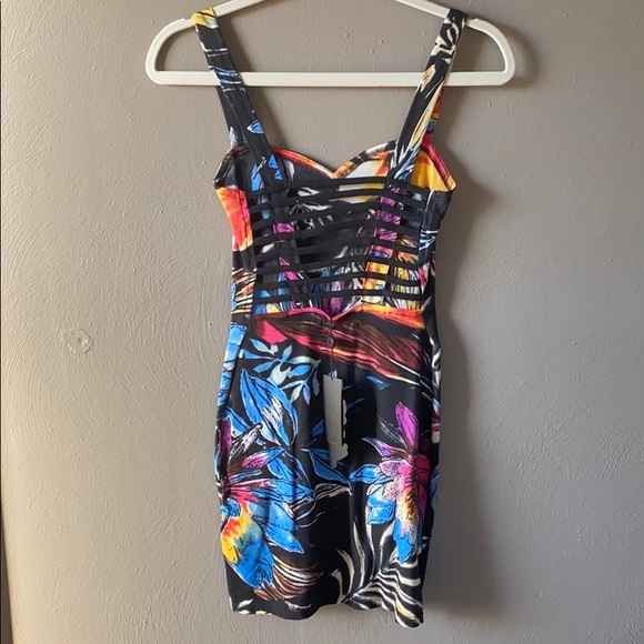 Tropical minidress - Picture 2 of 3